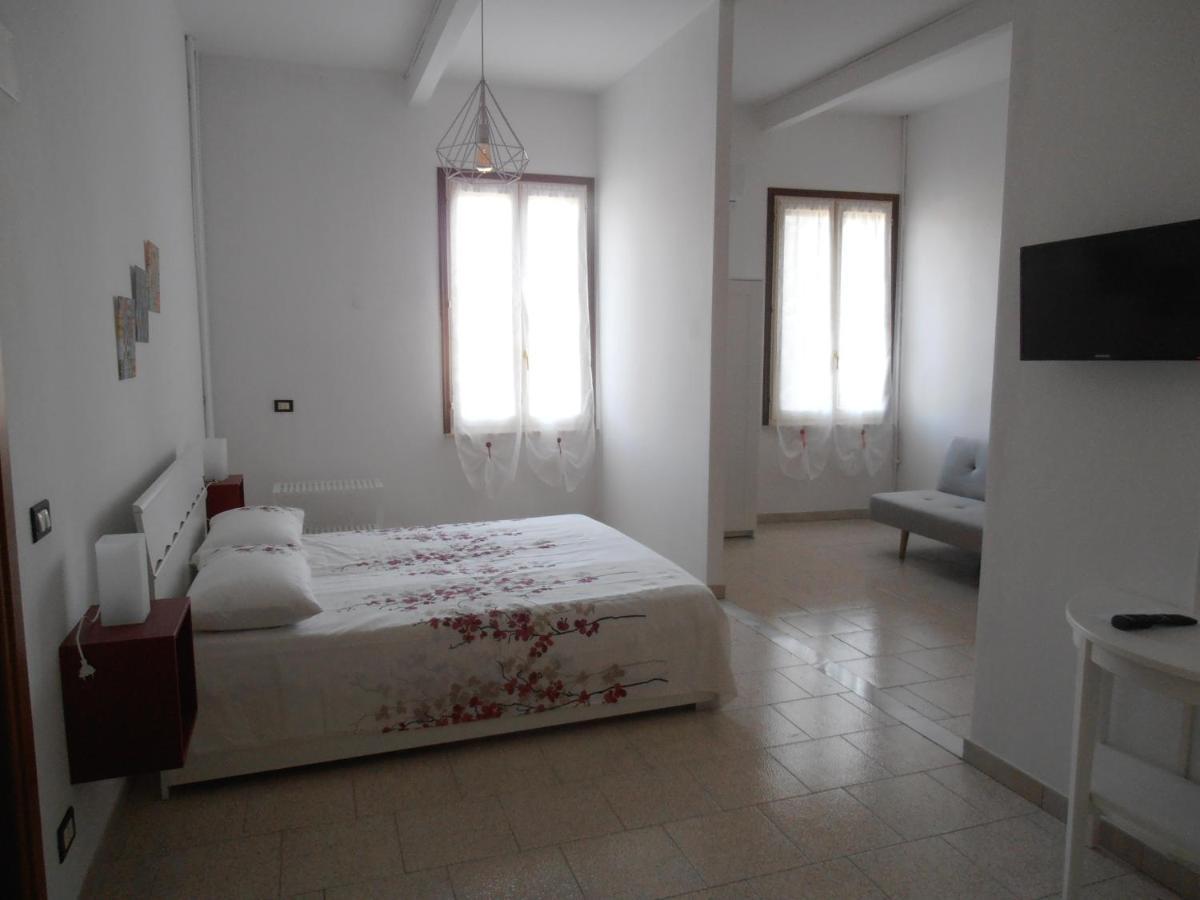 B&B Timo E Rosmarino Sermide Exterior foto